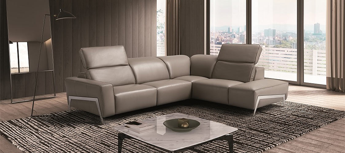 J&M Furniture
