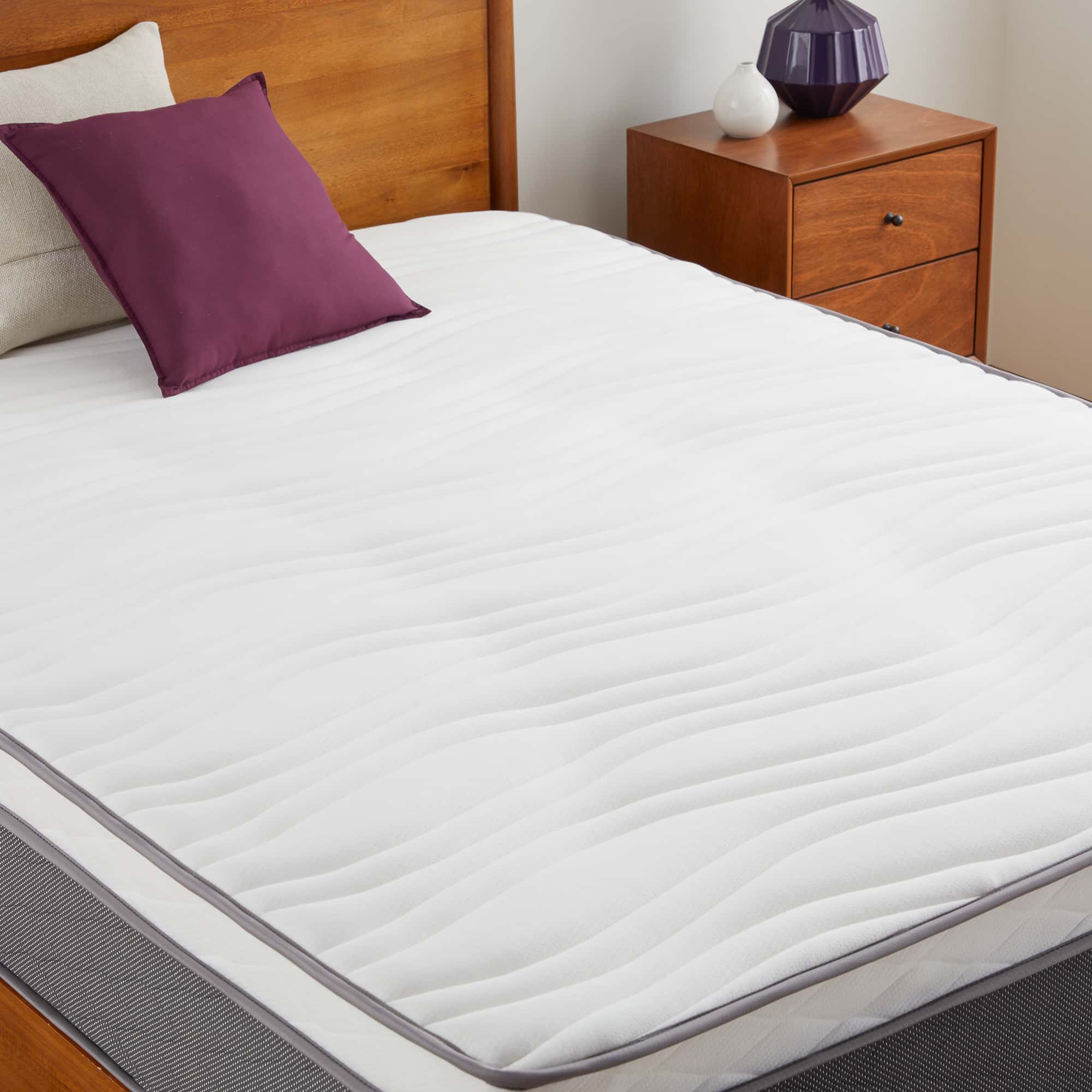 New Haven 12 Inch Hybrid Mattress, Plush at Futonland