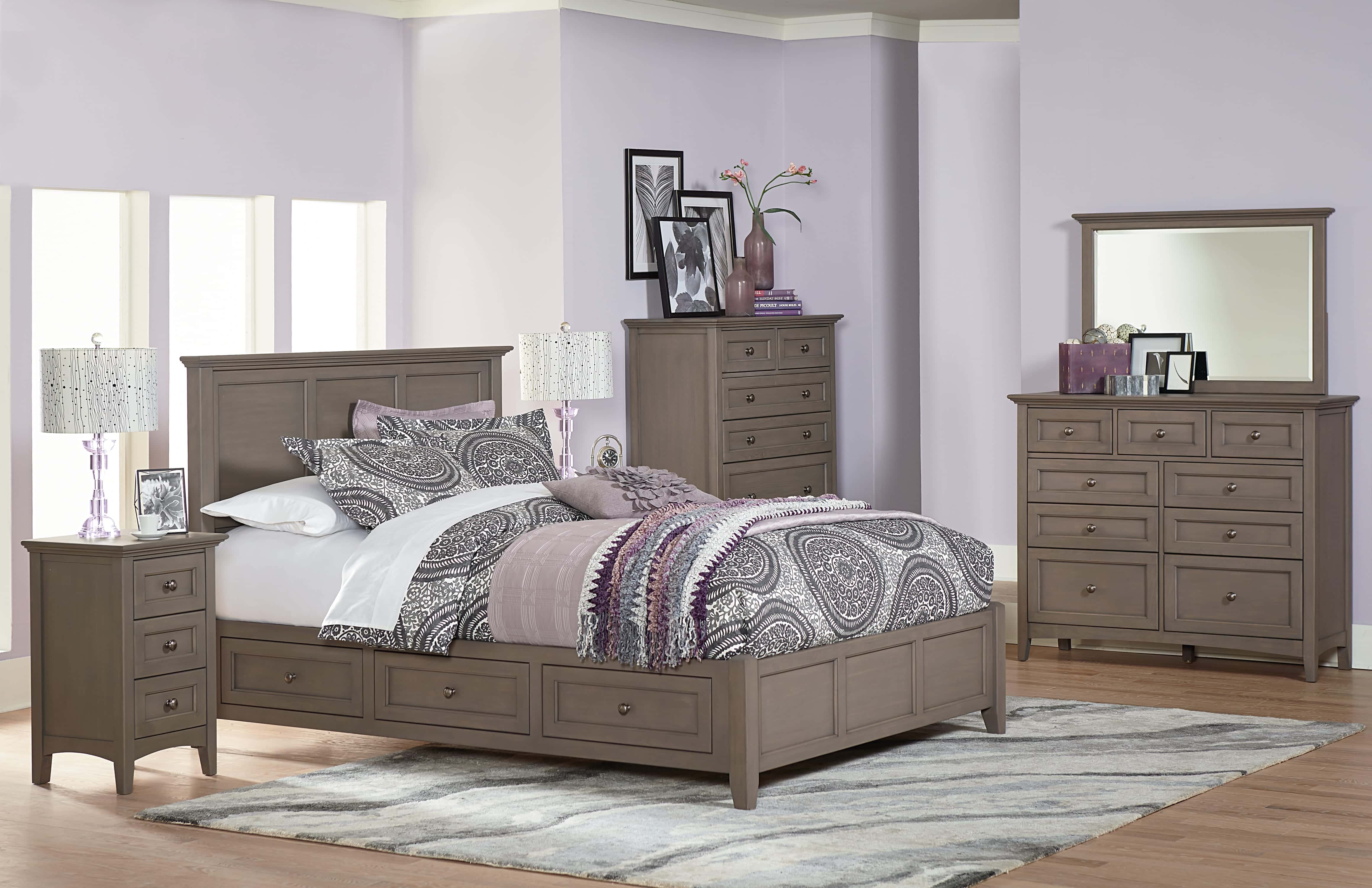 McKenzie 9-Drawer Dresser - Thumbnail 2