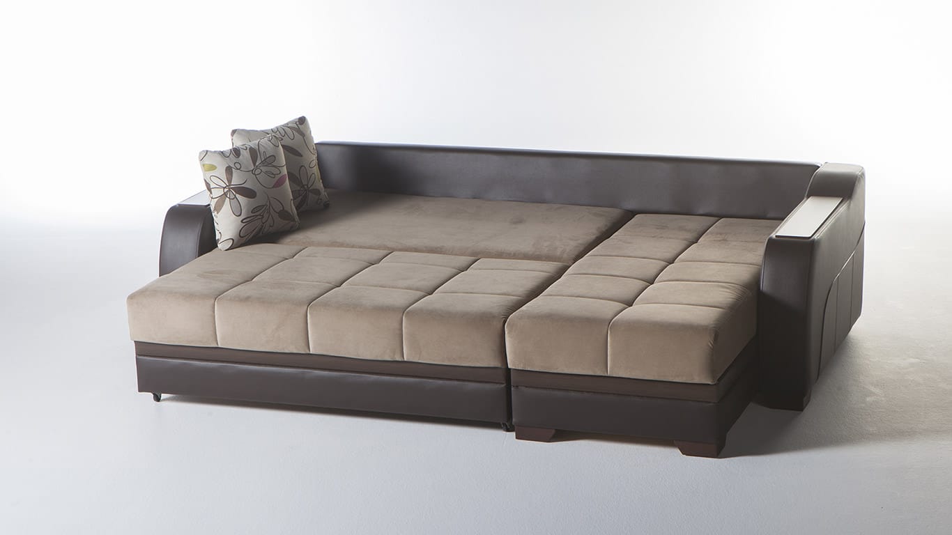 Ultra Lilyum Sectional Sofa