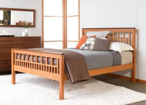 Edinburgh Wood Bed w/Low Foot by Vermont Furniture Designs