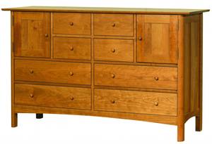 Horizon 8-Drawer Dresser w/2 Door by Vermont Furniture Designs
