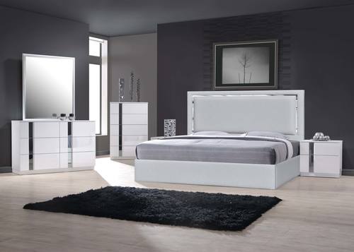 Monet Silver Gray Platform Bed by J&M Furniture