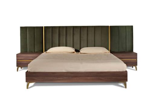Nova Domus Calabria Modern Walnut & Green Velvet Bedroom Set by VIG Furniture