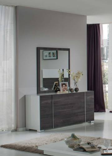 Nova Domus Corrado Italian Modern Grey Mirror by VIG Furniture