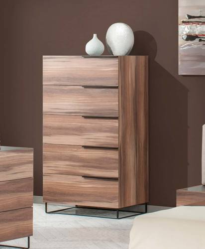 Nova Domus Matteo Italian Modern Walnut Chest by VIG Furniture