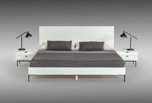 Nova Domus Valencia Contemporary White Bed by VIG Furniture
