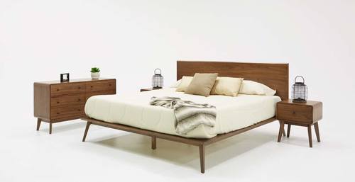 Modrest Carmen Mid-Century Modern Walnut Bed by VIG Furniture