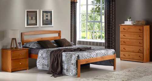 Berkeley Platform Bed Pecan by Innovations