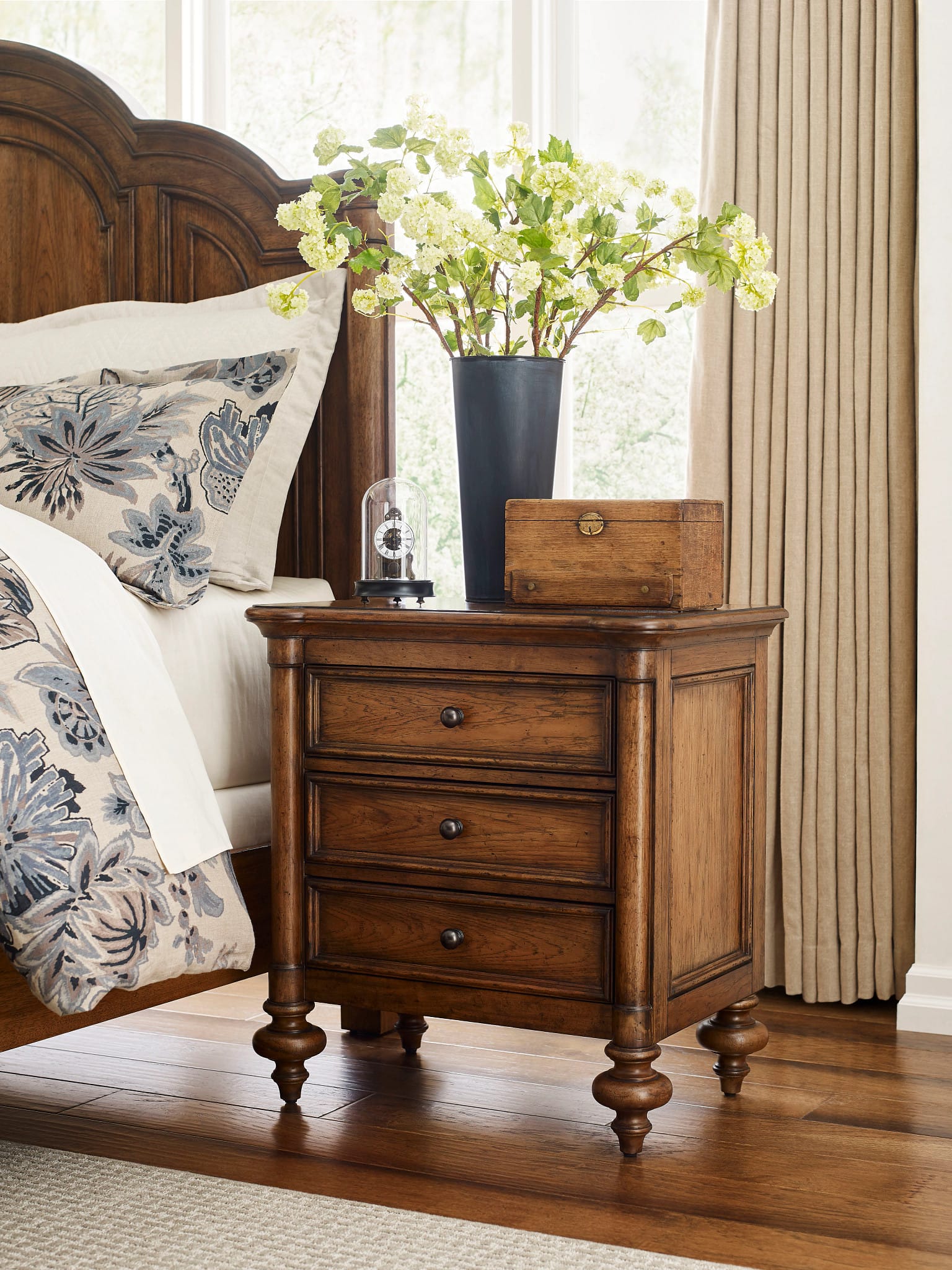 American Drew Berkshire Martin Nightstand - Thumbnail 2