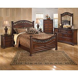 Leahlyn - Reddish Brown - King Bedroom Set by Ashley Furniture