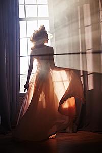 SF1640 Temp Glass w/Foil - Rays of a Woman (40x60) by Classy Art