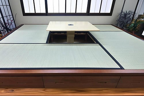 Tall Tatami Manual Lifting Table Top by Prestige