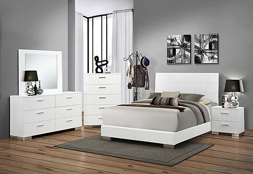 Felicity 5-piece Queen Bedroom Set Glossy White by Coaster