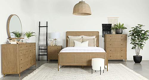 Arini 5-piece Upholstered Queen Bedroom Set Sand Wash by Coaster