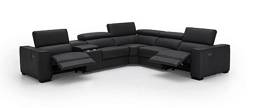 Picasso 6 Piece Motion Sectional in Black by J&M Furniture