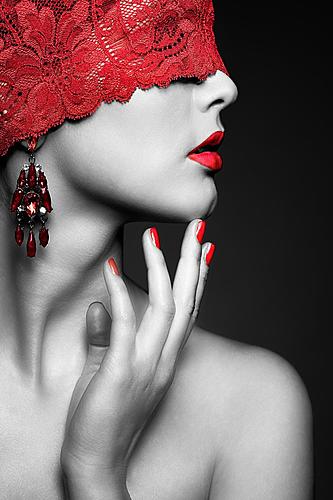SF1377 Temp Glass w/Foil - Red Lace (40x60) by Classy Art