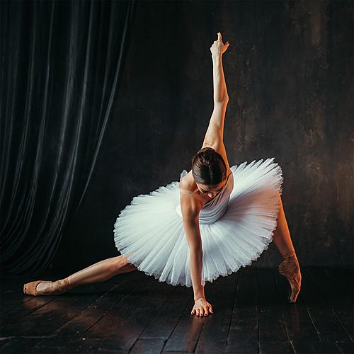 SF1718 Temp Glass w/Foil - Ballerina Power (50x50) by Classy Art