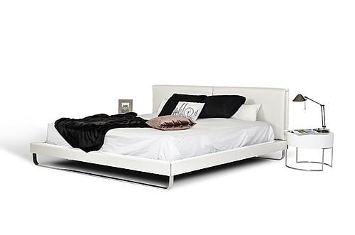 Modrest Ramona Modern White Leatherette Bed by VIG Furniture