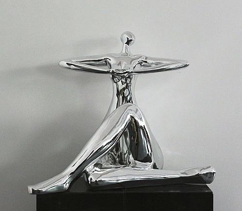 Modrest Lady Yoga - Modern Silver Polyresin Sculpture by VIG Furniture